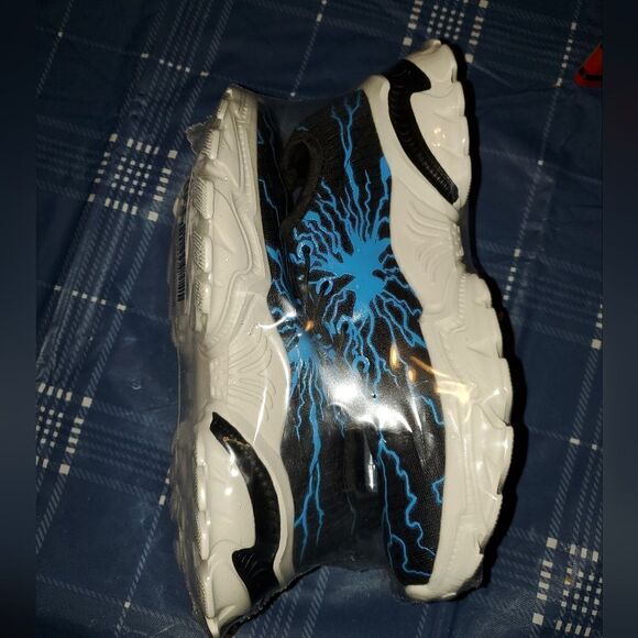 Young men's/ boy's size 5.5 shoes by Bronax. New - Picture 5 of 13